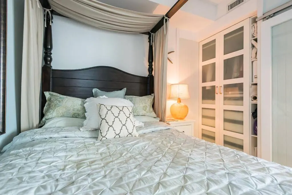 Stunning Condo With Fantastic View Of The City! Toronto 0*,