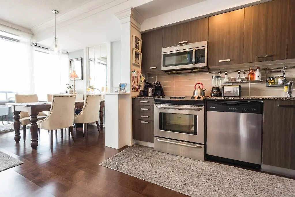 Stunning Condo With Fantastic View Of The City! Toronto Canada